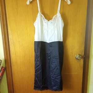 Kayser Black & White Nylon Lace Slip, Size 34 S